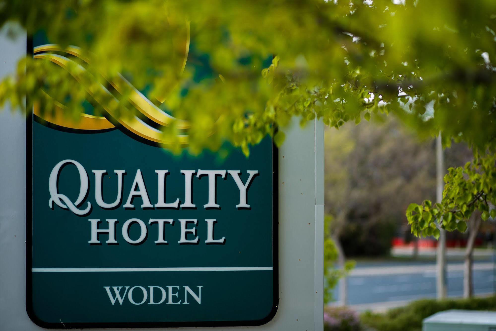 The Woden Hotel Phillip Екстер'єр фото