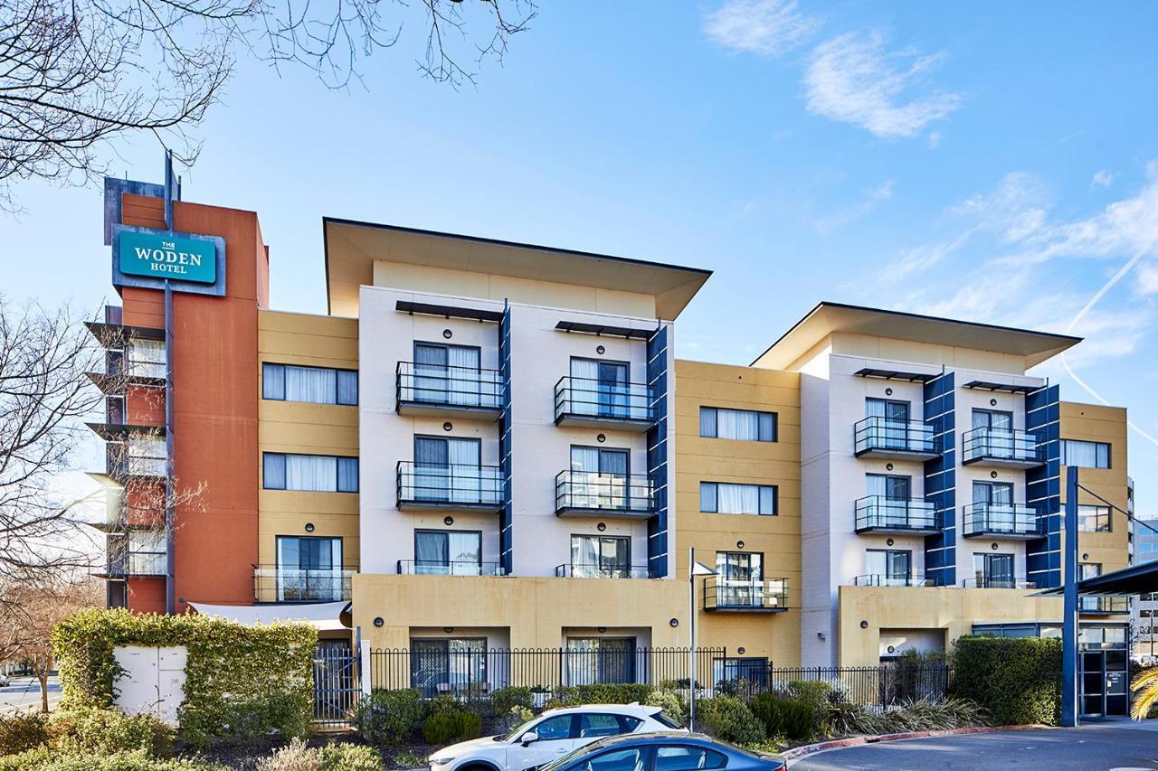 The Woden Hotel Phillip Екстер'єр фото